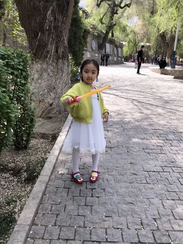 留守儿童最好的生活方式_留守儿童的日常生活_留守儿童的解决方案