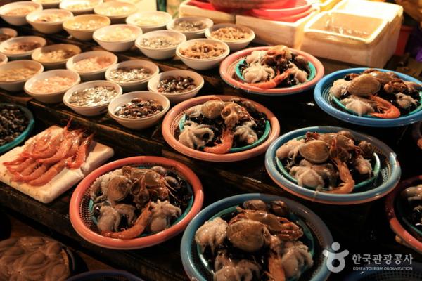 国际海景浴场美食街_海景洗浴电话_海景足浴电话
