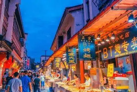 我附近的美食餐厅_灯市口附近美食_美食店附近