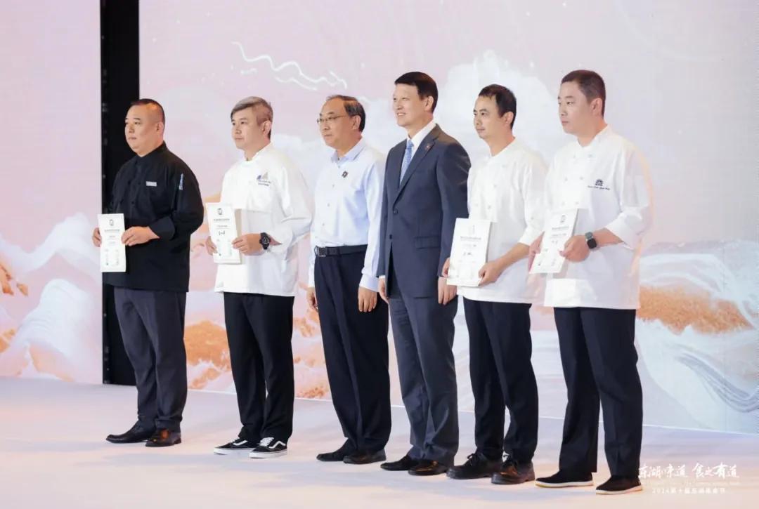 东湖路美食_东湖国际花园美食_东湖美食城