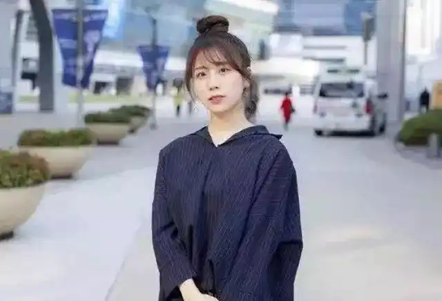 韩国20岁电竞女主持_韩国电竞主持caster_韩国电竞女主持