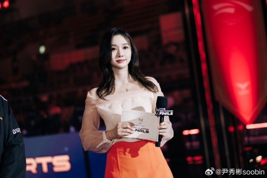 韩国电竞主持caster_韩国电竞女主持_韩国电竞女选手