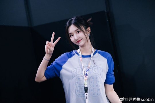 韩国电竞主持caster_韩国电竞女主持_韩国电竞女选手