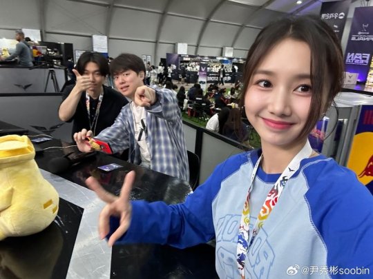 韩国电竞女主持_韩国电竞女选手_韩国电竞主持caster
