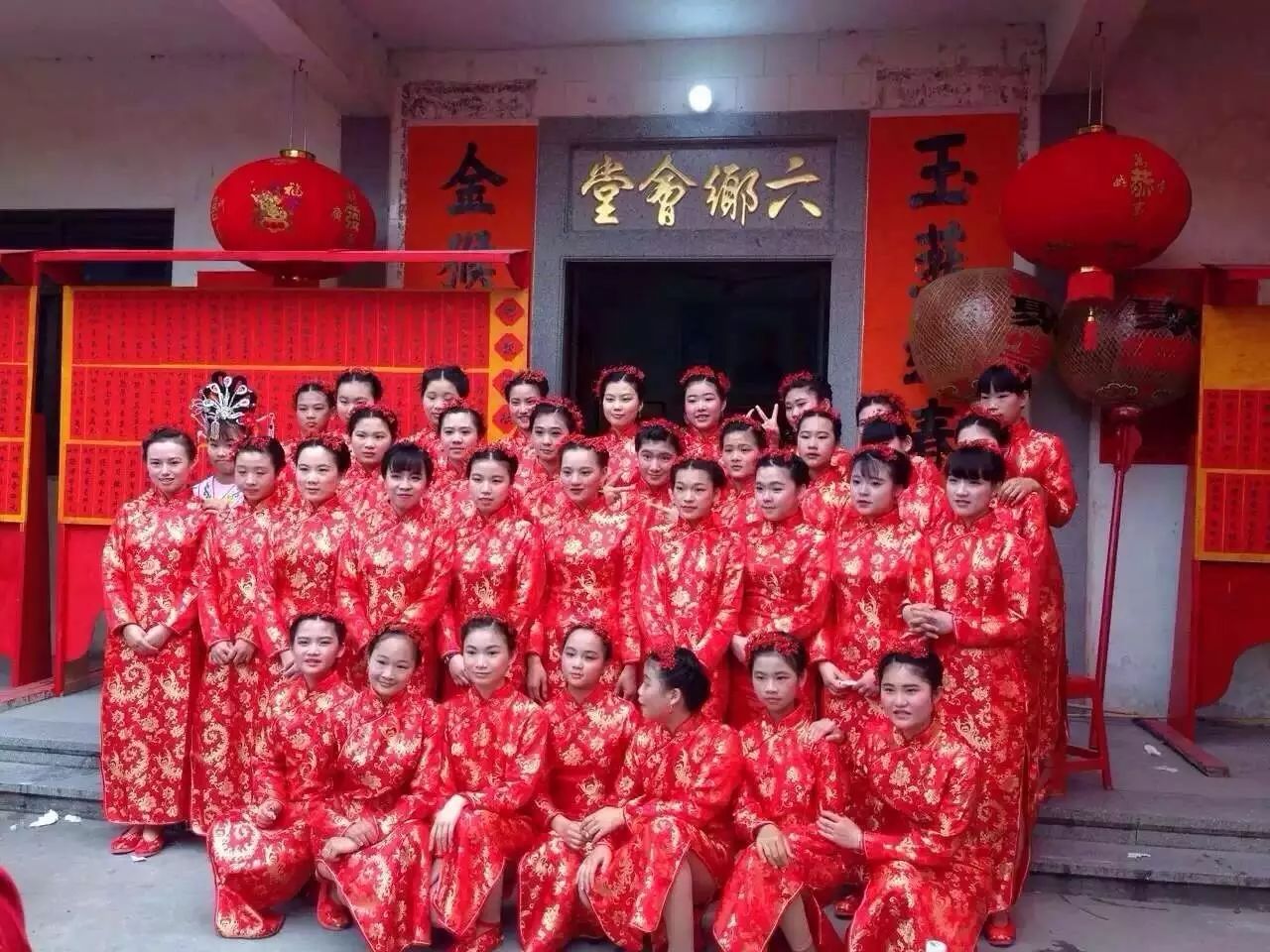 家养博美犬需要注意什么_养博美的家庭日常_养博美攻略