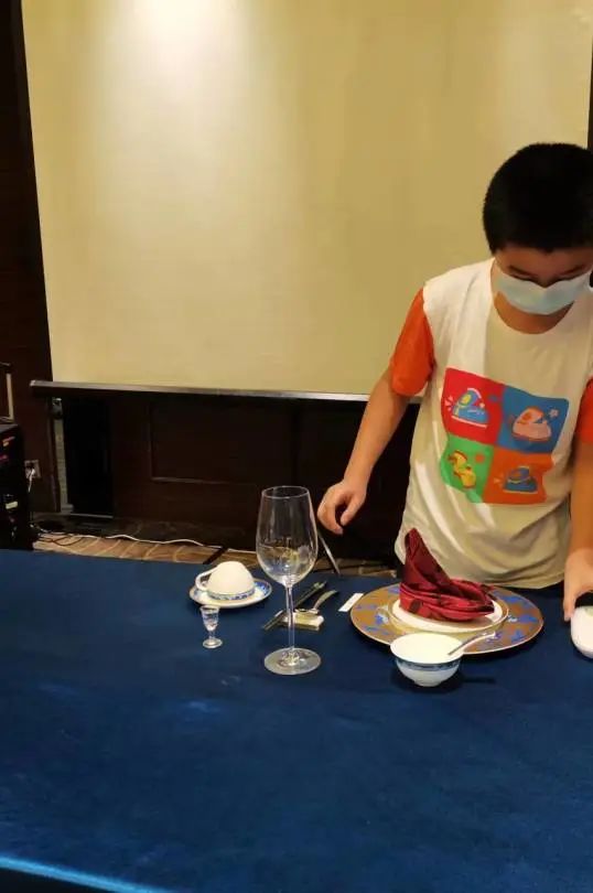 厨师西餐学可以当老师吗_想当西餐厨师应该考什么大学_哪里可以学西餐厨师