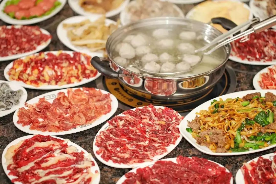 潮汕人吃潮汕美食_潮汕人食桌十二道菜_潮汕美食吃人图片