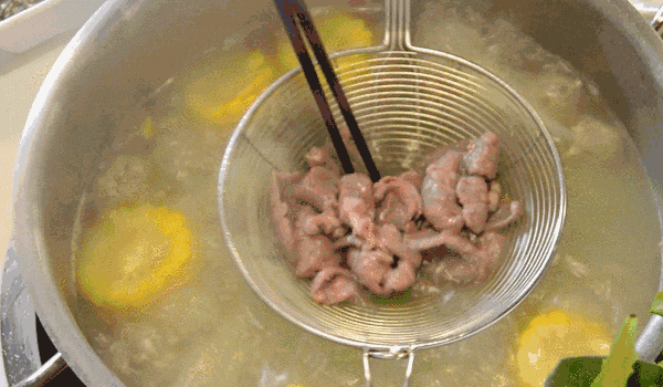 潮汕人吃潮汕美食_潮汕美食吃人图片_潮汕人食桌十二道菜
