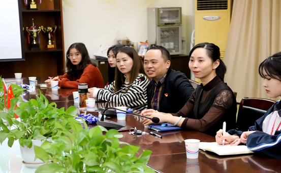学生喝咖啡_学生喝咖啡会伤大脑吗_喝咖啡对学生好吗