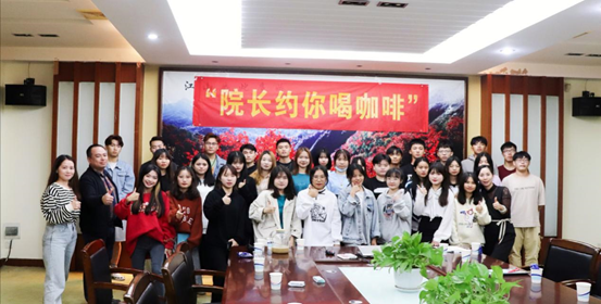 喝咖啡对学生好吗_学生喝咖啡会伤大脑吗_学生喝咖啡