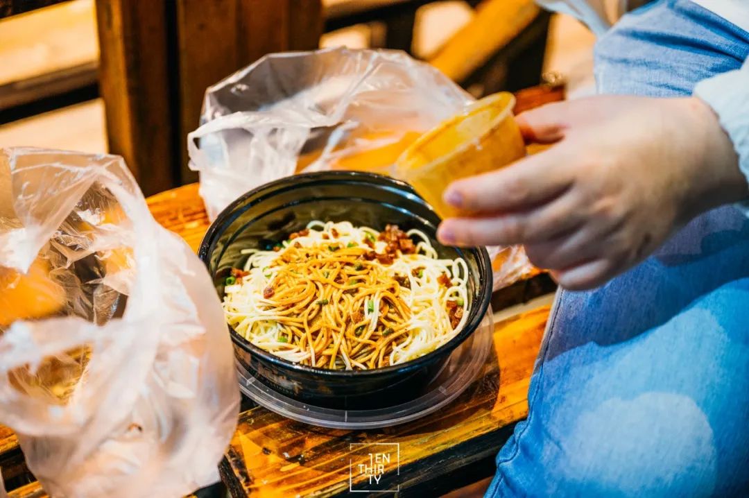 美食街雪松路店地址_雪松路美食街_美食街雪松路店在哪
