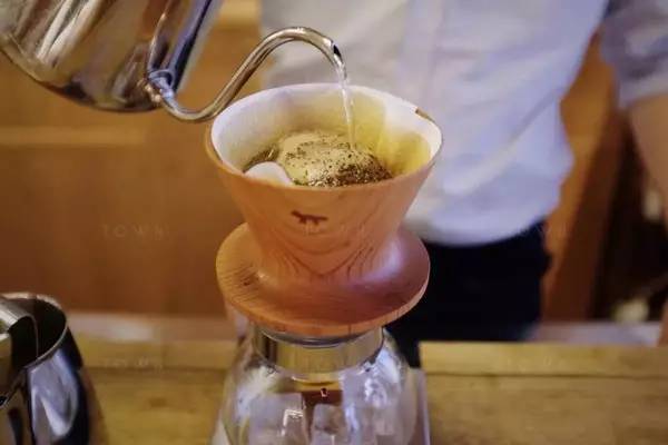 甜甜圈咖啡厅_咖啡和甜甜圈是什么关系_小甜圈咖啡