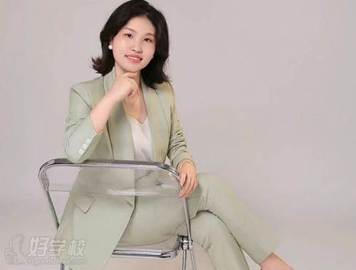 周丰琴，奶油小象连锁老板