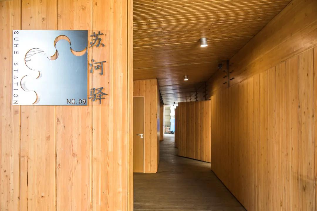 行走的咖啡馆_咖啡厅走廊_咖啡馆走廊