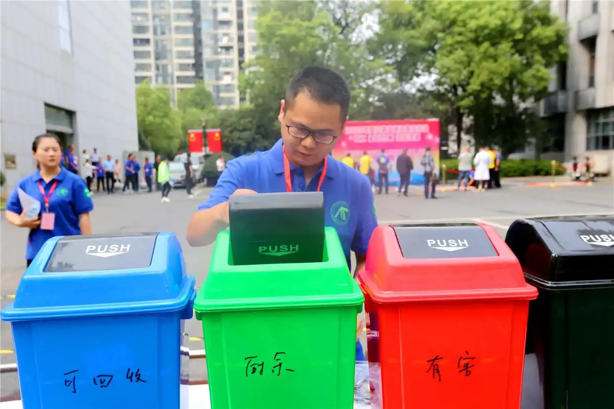 垃圾清运工工作总结与计划范文_生活垃圾清运工技能大赛_垃圾清运工职业技能标准