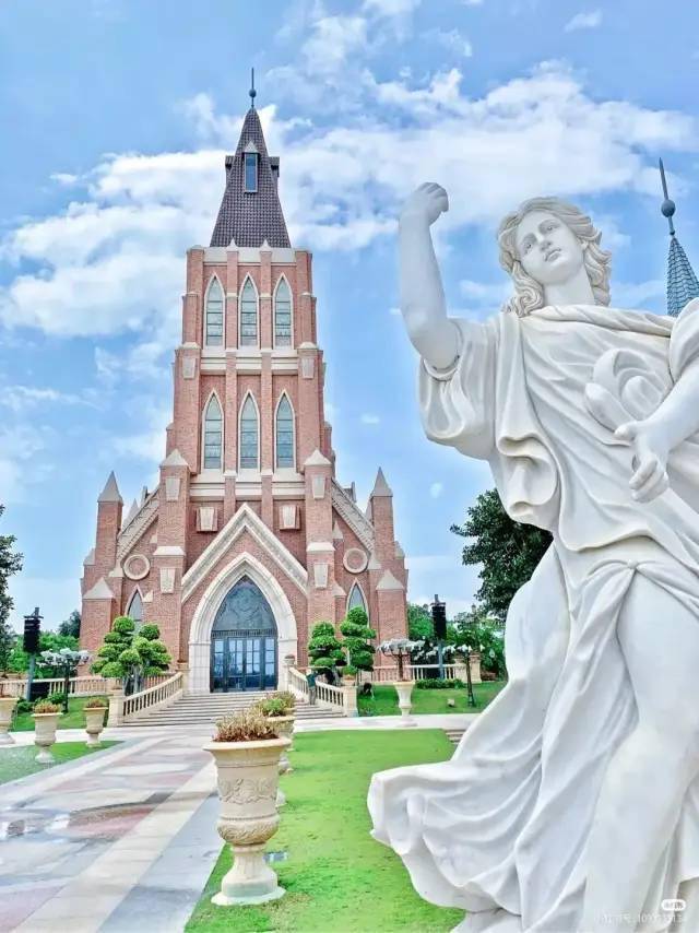 国际风情美食街_风情街营业时间_风情美食街国际广场地址