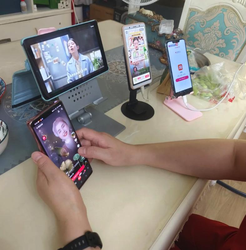 技能生活更美好的手抄报图片_技能生活更美好演讲稿_四大生活技能