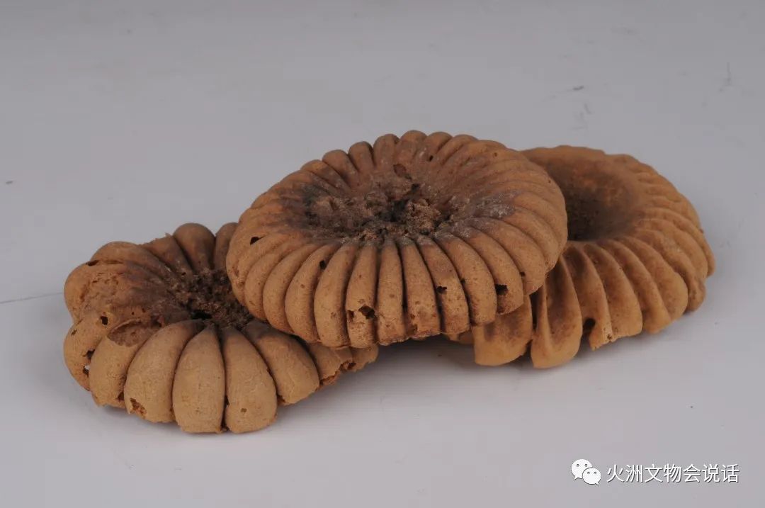 做蛋糕用的脱模油是什么油_糕点托模油_糕点脱模用什么油