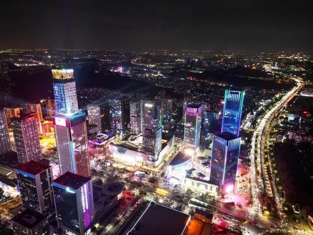国际广场美食街_美食广场档口_美食广场有什么好吃的