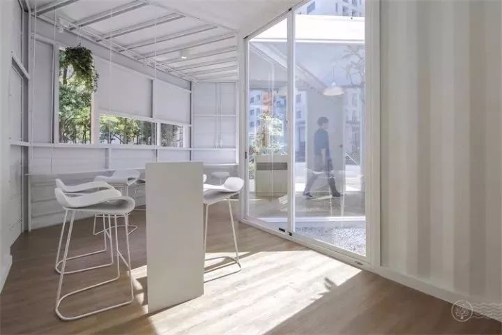 集装箱咖啡馆设计_咖啡馆展示柜_咖啡厅集装箱