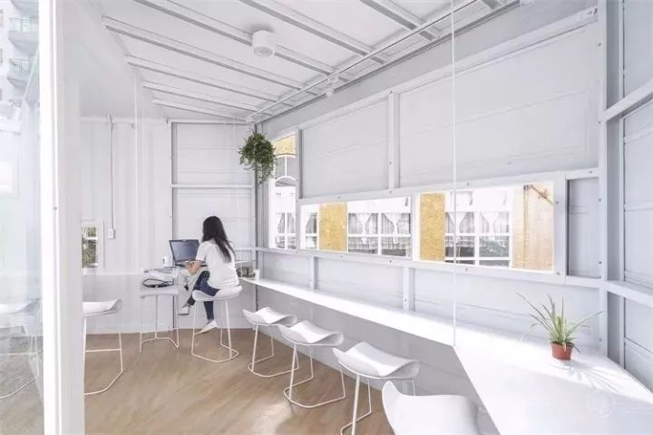 咖啡厅集装箱_咖啡馆展示柜_集装箱咖啡馆设计
