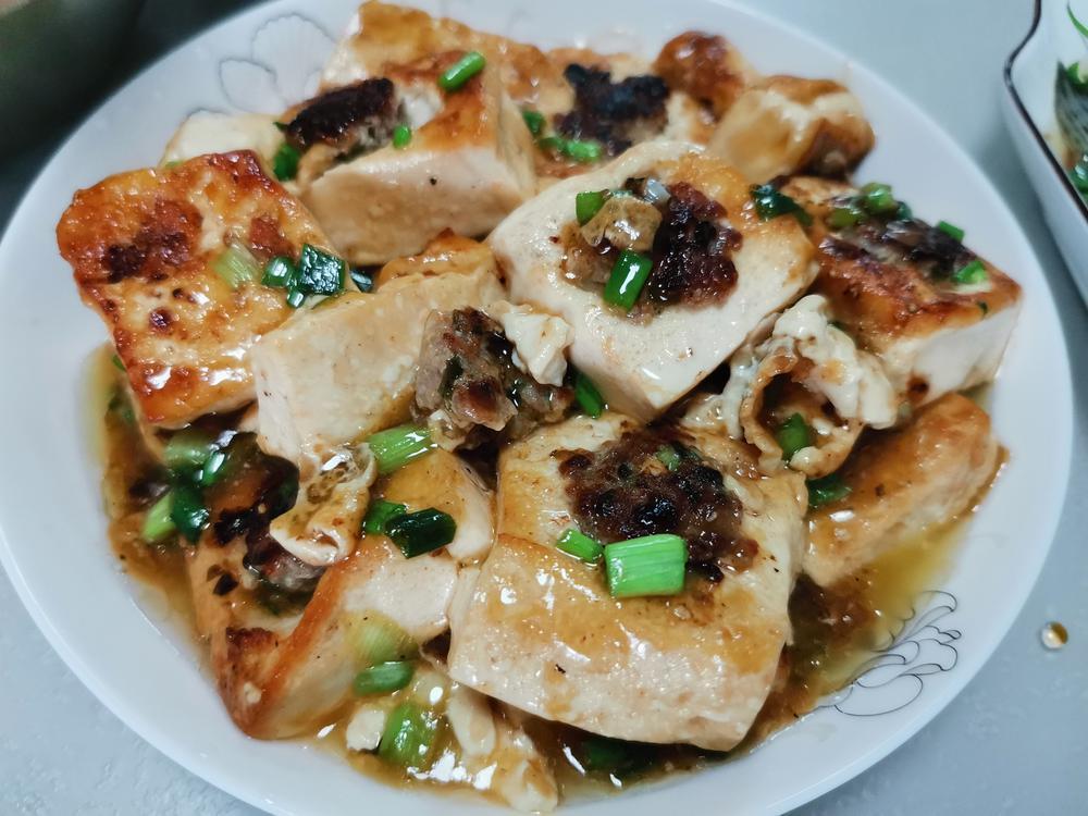 潮汕美食窑鸡_潮州吃土窑鸡地方_潮汕窑鸡的做法及配料