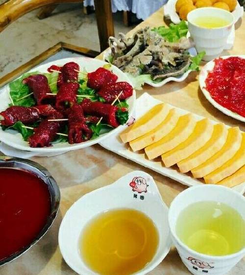 红鼎国际的美食_红鼎国际密室逃脱图片_红鼎火锅店