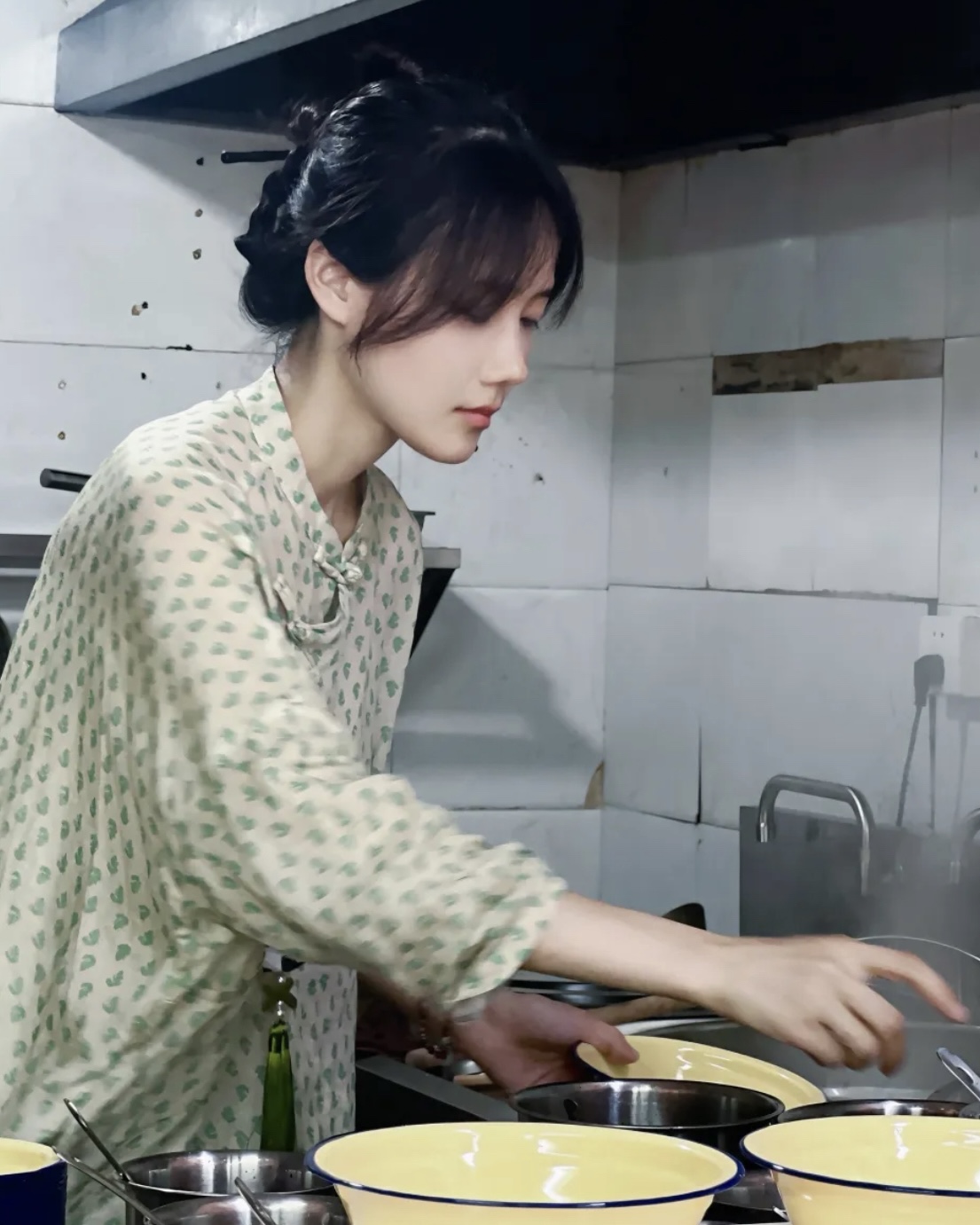 观音桥红鼎国际小姐_观音桥红鼎国际租房_红鼎国际的美食