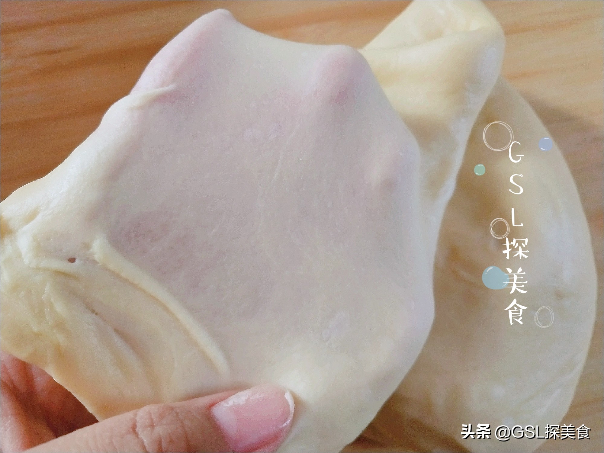 牛角面包糕点技巧_面包牛角酥怎么制作_牛角面包造型