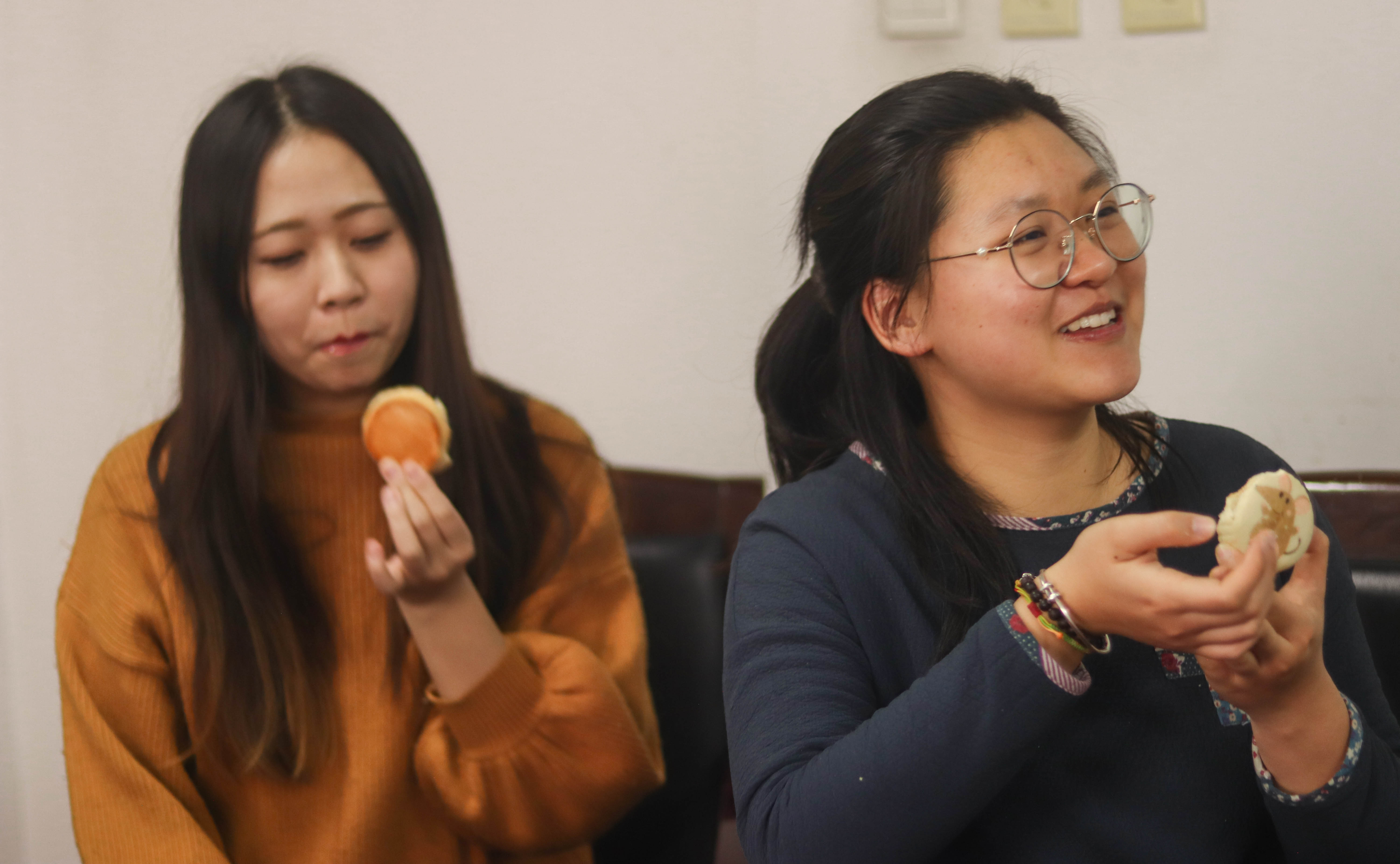 糕点店桌布_糕点桌图片_糕点摆台布置图