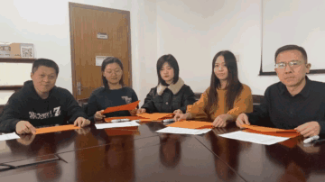 糕点桌图片_糕点摆台布置图_糕点店桌布